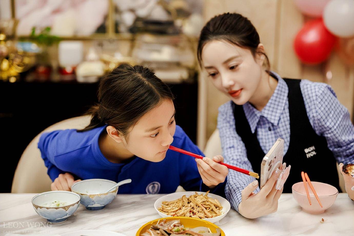 李小璐视频流出的泪李小璐视频事件，公众舆论的反思与隐私权的探讨-第1张图片