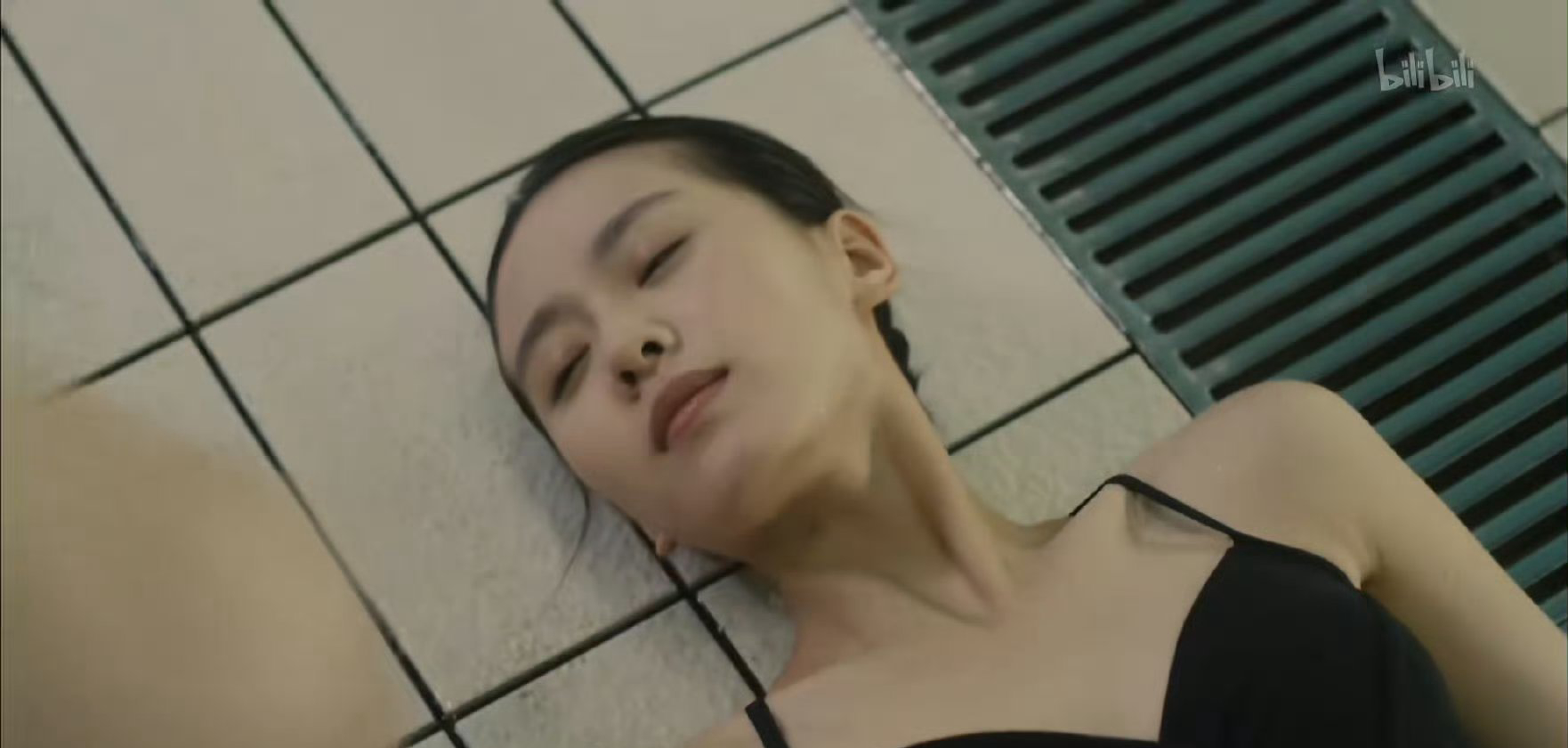 综合激情区视频一区视频二区探索综合激情区视频一区与二区的独特魅力-第2张图片