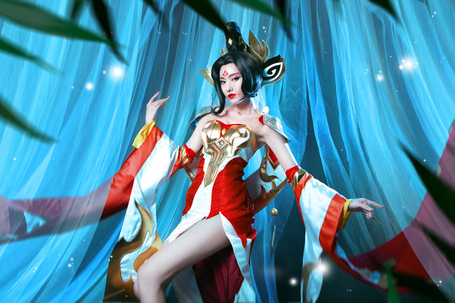 DNF女皇卡牌图片DNF女皇，荣耀背后的传奇故事-第3张图片