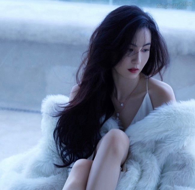 色综合亚洲色综合久久网张柏芝探索色综合亚洲的魅力，久久网与张柏芝的独特呈现